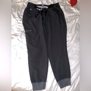 FIGS- Zamora Petite Jogger Scrub Pants